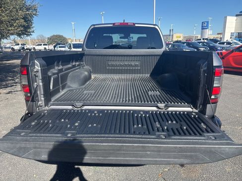 Used 2022 Nissan Frontier S image 23