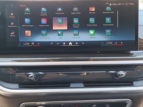 Used 2024 BMW X7 xDrive40i AWD/4WD image 25