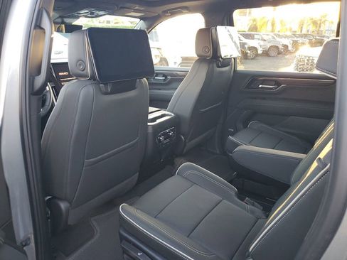 New 2026 GMC Yukon XL Elevation w/ Elevation Premium Package image 10