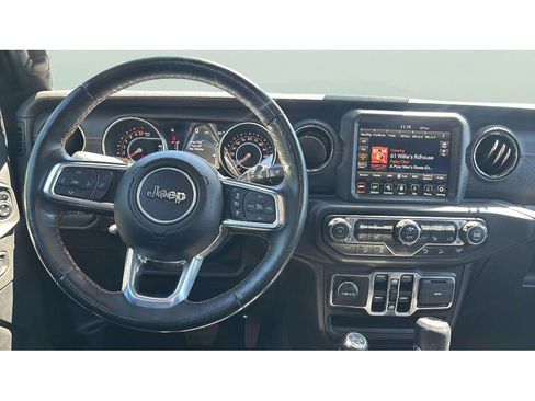 Used 2021 Jeep Wrangler Unlimited Sahara AWD/4WD image 12