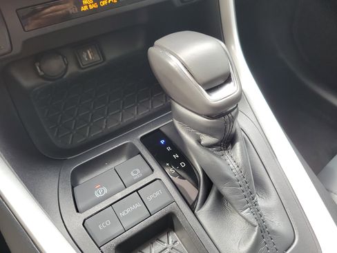 Certified 2025 Toyota RAV4 XLE Premium FWD image 33