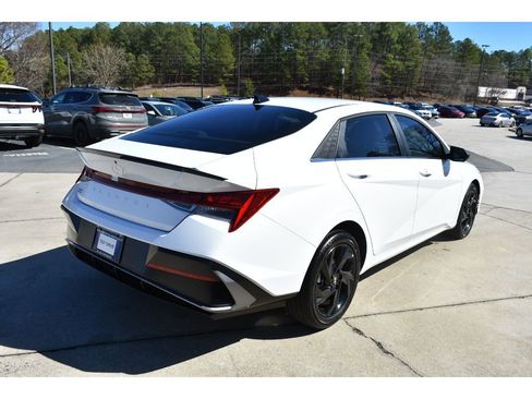 New 2026 Hyundai Elantra SEL Sport Premium image 5