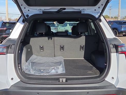 New 2026 Chevrolet Equinox ACTIV w/ Convenience Package III image 13