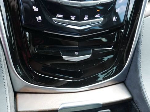 Used 2020 Cadillac Escalade Luxury AWD/4WD image 23