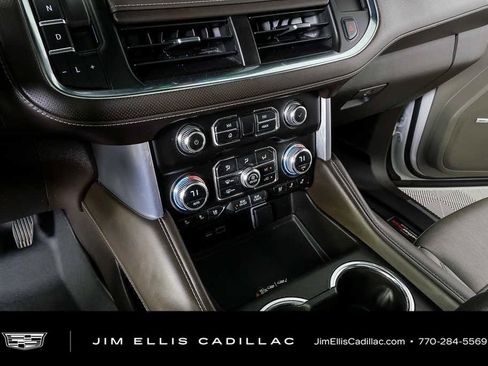 Used 2023 GMC Yukon SLT RWD image 17