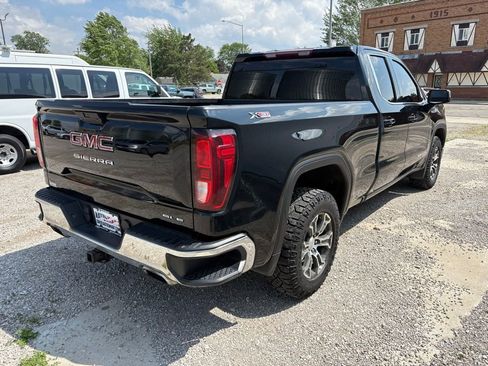 Used 2021 GMC Sierra 1500 SLE w/ X31 Off-Road Package AWD/4WD image 3
