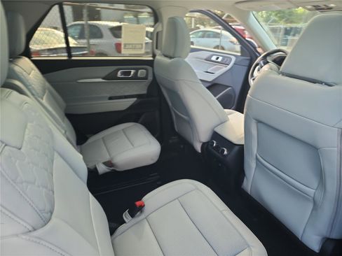 New 2026 Ford Explorer Platinum w/ LUX Leather Package image 21