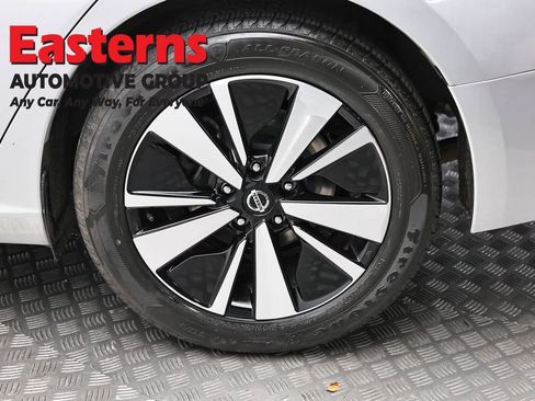 Used 2022 Nissan Altima 2.5 SV FWD image 8