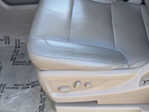 Used 2015 Chevrolet Suburban LTZ image 20