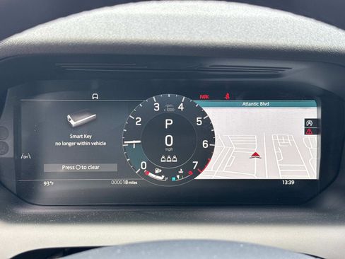 New 2025 Land Rover Discovery Sport Dynamic SE image 29