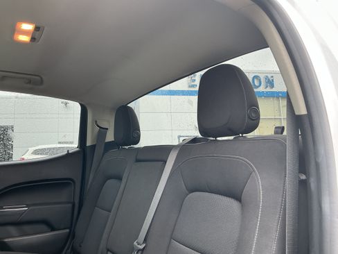 Used 2021 Chevrolet Colorado LT AWD/4WD image 10
