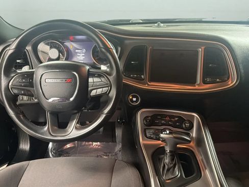 Used 2019 Dodge Challenger R/T RWD image 10