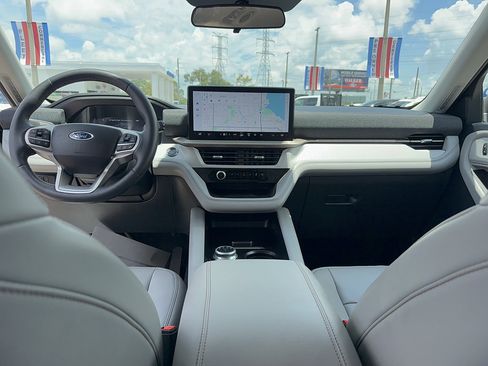 Certified 2025 Ford Explorer Active w/ Active Comfort Package AWD/4WD image 29
