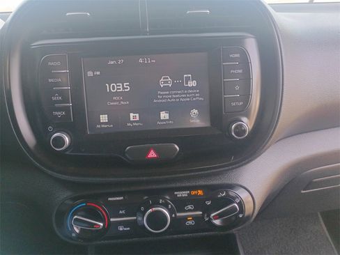 Used 2021 Kia Soul LX image 21