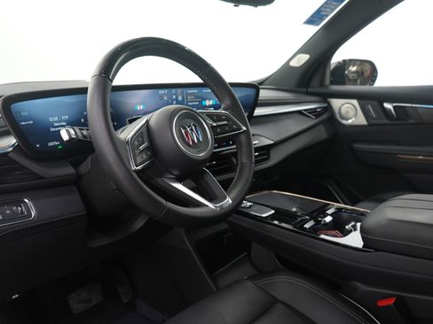 Used 2025 Buick Enclave Avenir image 28