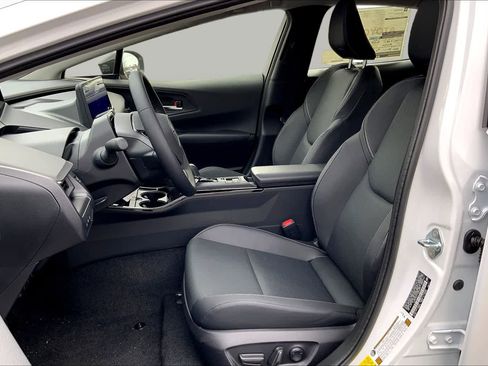 New 2026 Toyota Prius Plug-In Hybrid FWD image 9