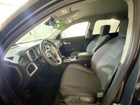 Used 2017 Chevrolet Equinox LT FWD image 28