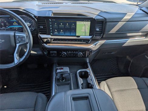 Used 2022 Chevrolet Silverado 1500 RST w/ Convenience Package II AWD/4WD image 18