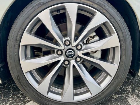 Used 2023 Nissan Maxima Platinum w/ Sport Mat Group image 17