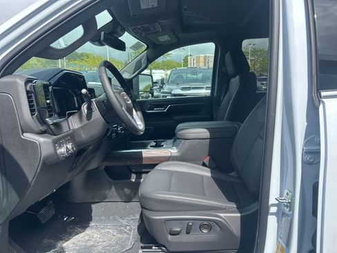 New 2026 GMC Sierra 3500 SLT AWD/4WD image 10