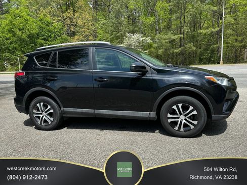 Used 2016 Toyota RAV4 LE FWD image 4