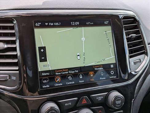 Used 2022 Jeep Grand Cherokee Laredo X AWD/4WD image 14