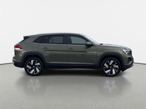 New 2026 Volkswagen Atlas Cross Sport SE image 4