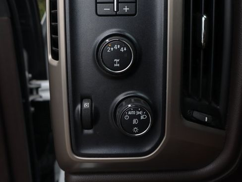 Used 2017 GMC Sierra 3500 Denali w/ Duramax Plus Package image 26