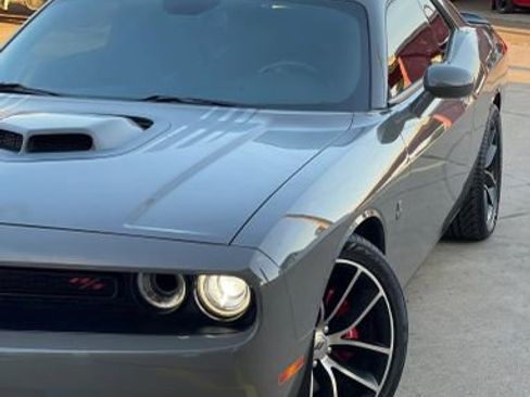 Used 2018 Dodge Challenger R/T Scat Pack image 6