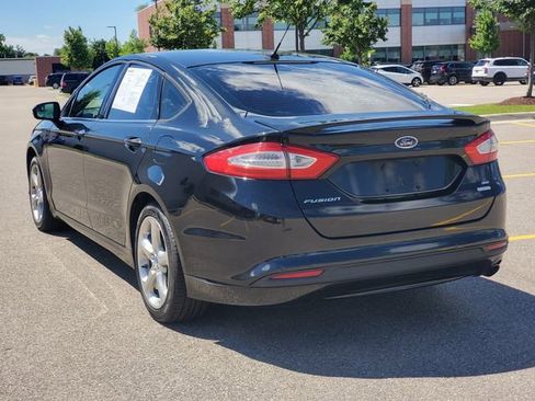 Used 2013 Ford Fusion SE FWD image 3
