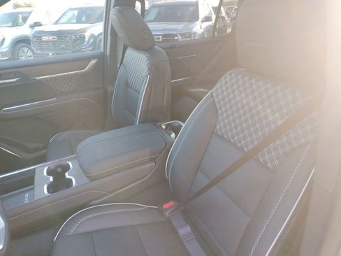 New 2026 GMC Acadia Denali w/ Super Cruise Package image 21