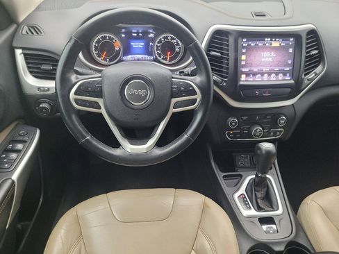 Used 2018 Jeep Cherokee Limited image 22