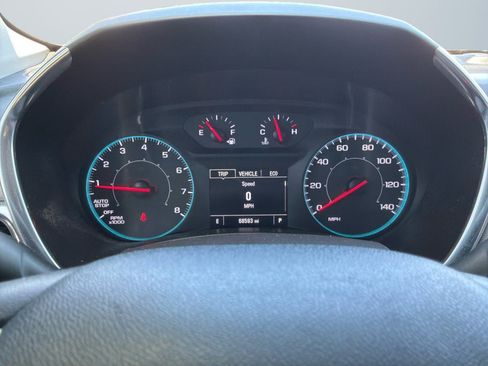 Used 2021 Chevrolet Equinox LS w/ LS Convenience Package FWD image 12