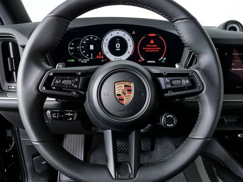 New 2026 Porsche Cayenne image 9