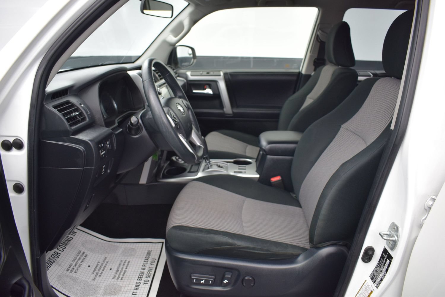 Used 2019 Toyota 4Runner SR5 AWD/4WD image 15