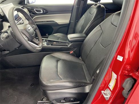 Used 2023 Jeep Compass Limited image 20