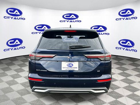 New 2026 Mitsubishi Outlander SE image 4