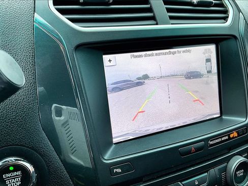 Used 2017 Ford Explorer XLT w/ Equipment Group 202A FWD image 29