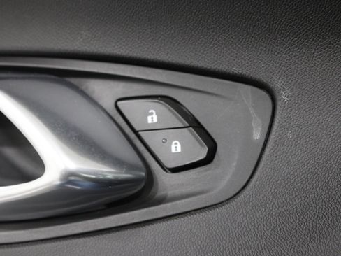 Used 2020 Chevrolet Camaro SS RWD image 8