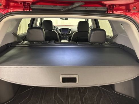 Used 2024 GMC Terrain SLT w/ Infotainment Package II AWD/4WD image 15