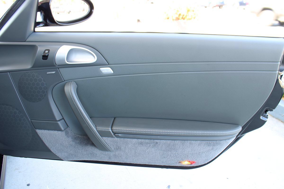 Used 2006 Porsche 911 Carrera S RWD image 38