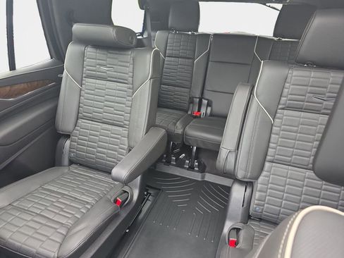 Used 2024 Cadillac Escalade Premium Luxury Platinum w/ LPO, Floor Liner Package AWD/4WD image 20