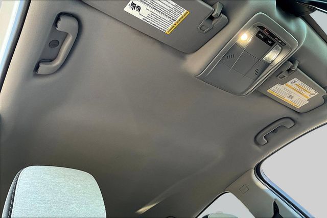 Used 2024 Chevrolet Equinox LS w/ LS Convenience Package FWD image 26
