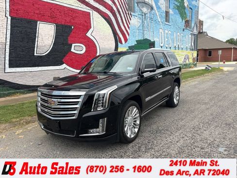 Used 2017 Cadillac Escalade Platinum AWD/4WD image 1