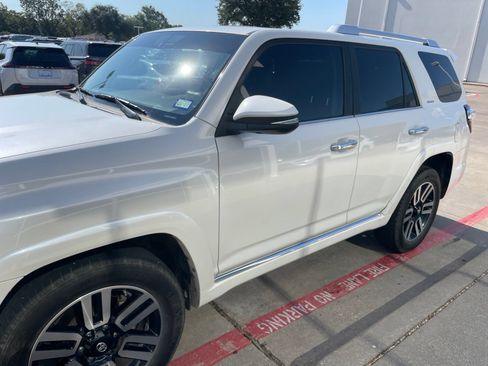 Used 2015 Toyota 4Runner Limited AWD/4WD image 5
