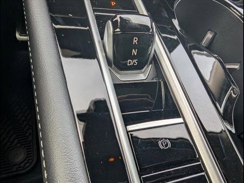 Used 2024 Volkswagen Atlas SEL Premium R-Line image 17