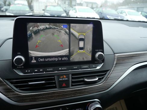 Used 2019 Nissan Altima 2.5 Platinum image 14