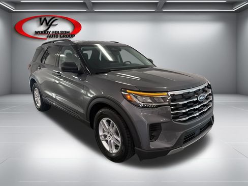 New 2026 Ford Explorer Active RWD image 3