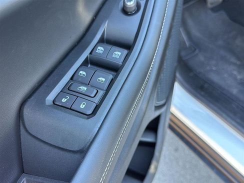 New 2025 Jeep Grand Cherokee Altitude image 12