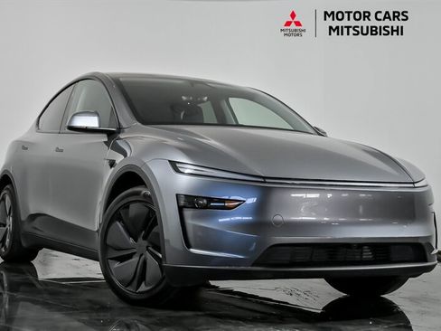 Used 2026 Tesla Model Y Long Range image 1